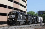 NS 5824, 3018, & 713 bring train E60 to Southern Junction
